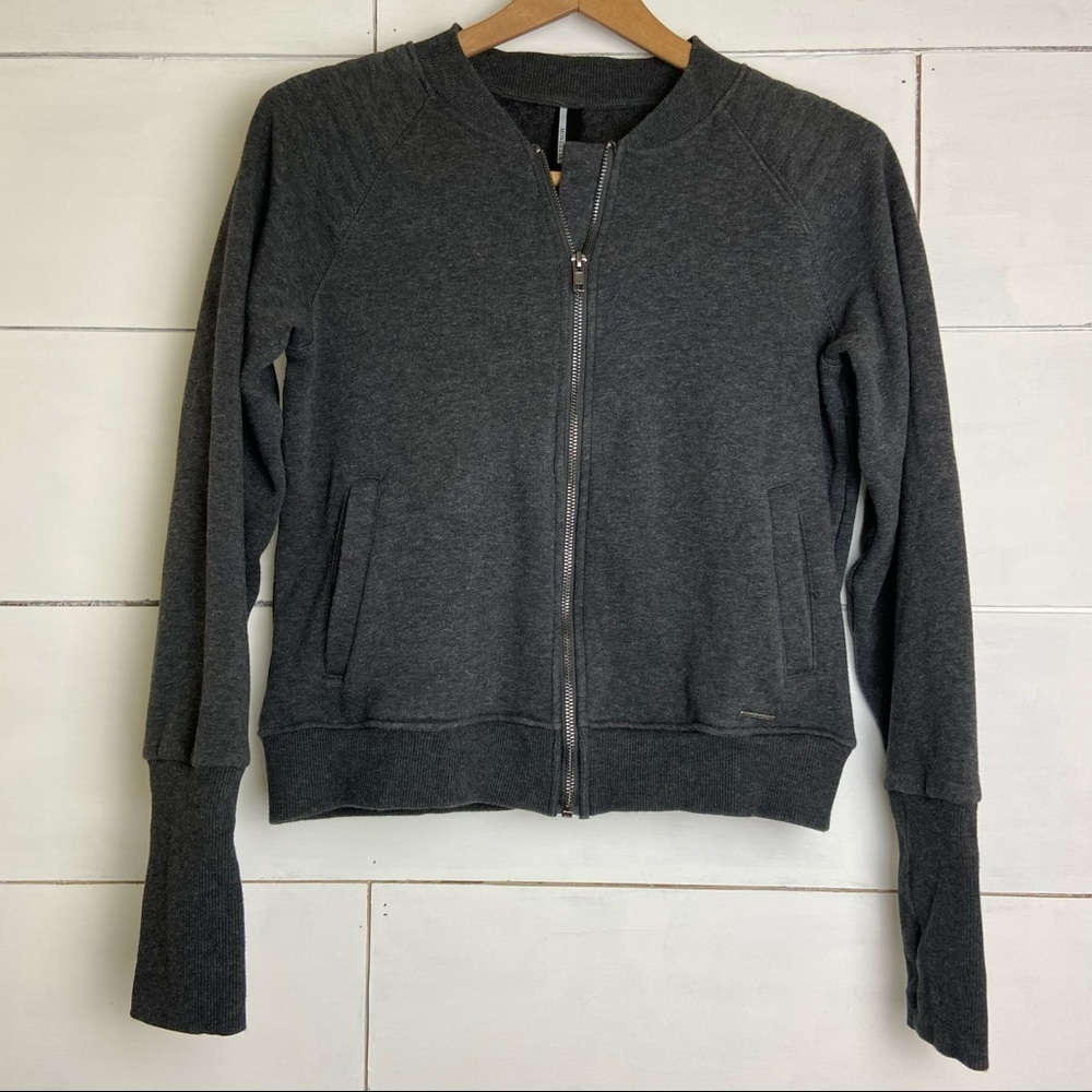 Mondetta Full ZIP Jacket.  Size Medium. EUC.